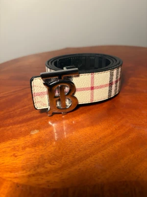 Burberry bälte - Helt nytt bälte 