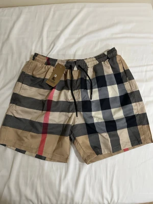 Burberry simshort - Helt nya simshort aldrig använd storlek M