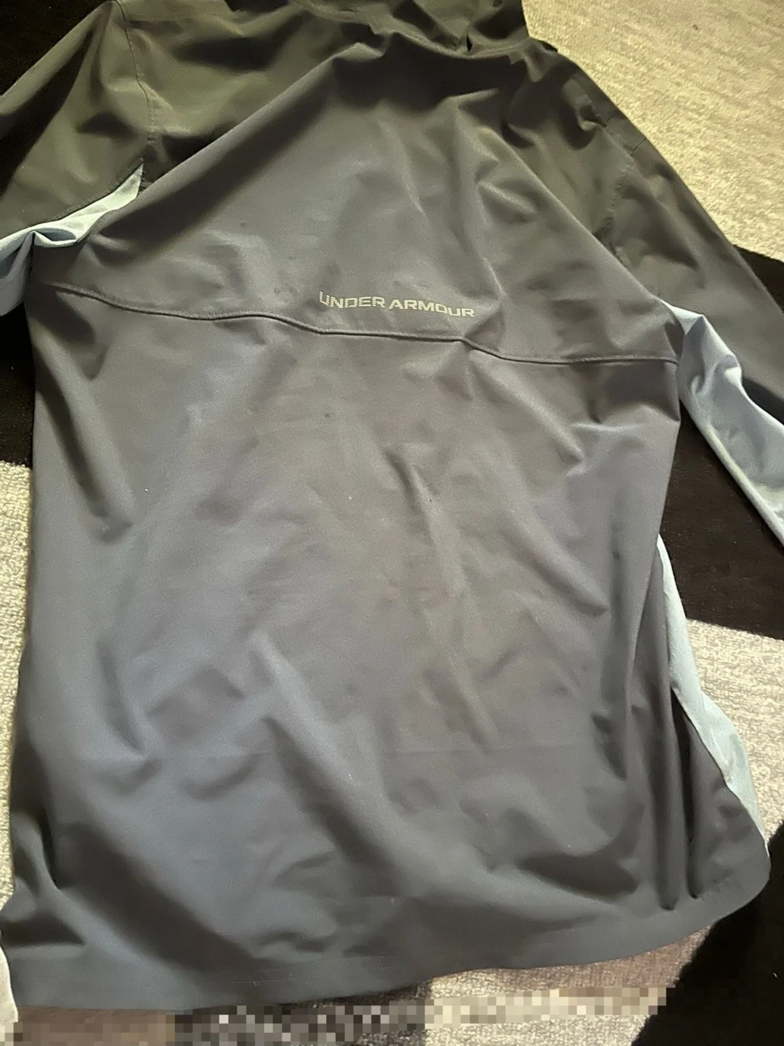 Mörk och ljusblå vindjacka från Under Armour - 2