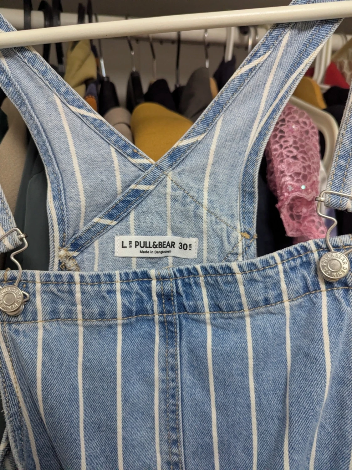 Randig jeans klänning med hängslen - 2