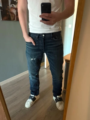 Ralph Lauren Jeans W32  -  Ralph Lauren jeans i mycket fint skick. Slim passform. Storlek: W32, L34.                             Nypris ca 2000–2500 kr. Säljes till bra pris för snabb affär.