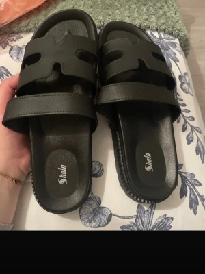 Tofflor - Väldigt fina tofflor