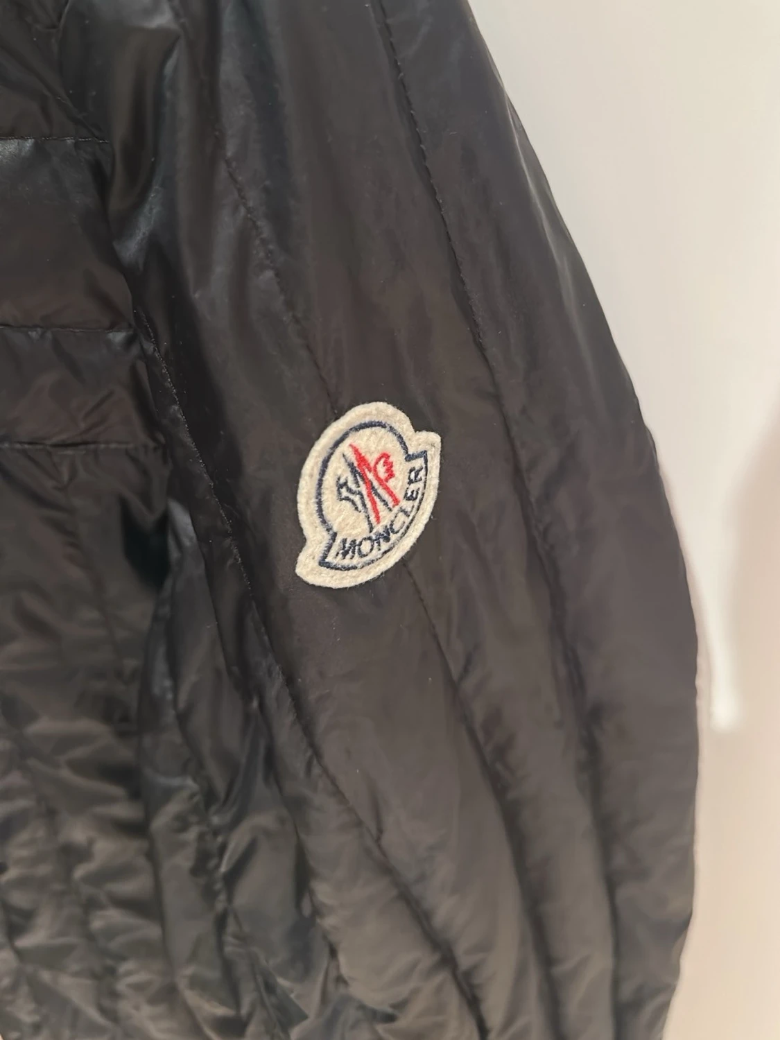 Svart dunjacka från Moncler - 1
