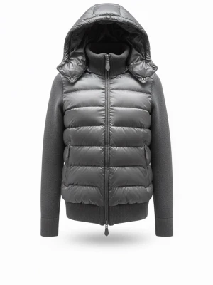 CEVIOR CARDIGAN - Torino Cardigan.  2-in-1 design med avtagbar luva. Tillverkad i en noggrant utvald ullblandning för värme, struktur och hållbarhet. Levereras med tags och påse, helt ny.   Besök vår hemsida för mer information. 