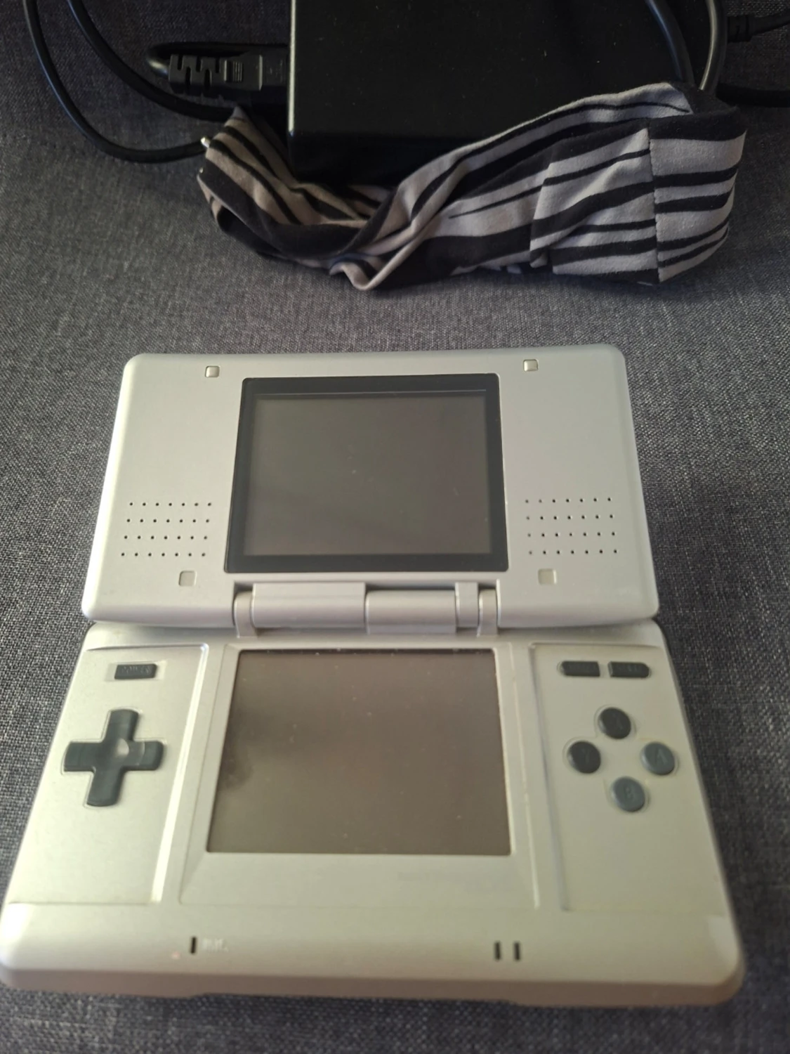 Nintendo DS silver bärbar spelkonsol