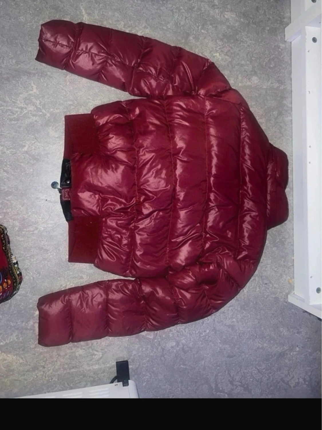 vinröd moncler jacka - 1