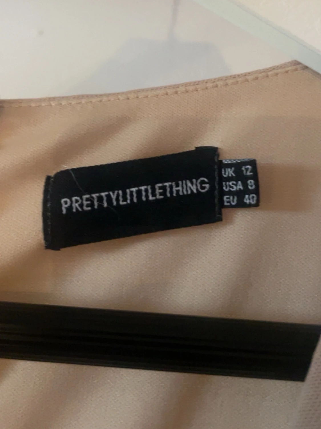 Beige omlottklänning PrettyLittleThing - 1