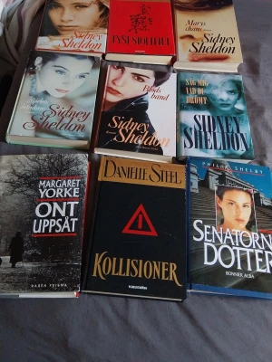 Bokpaket: Sheldon, Steel & Yorke - Säljer ett bokpaket med nio skönlitterära romaner av Sidney Sheldon, Danielle Steel, Margaret Yorke och Phyllis Shelby. Böckerna har olika omslagsfärger och är i  inbunden form. Perfekt för dig som gillar spänning, drama och romantik