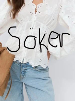 Vit broderad blus med puffärm - Superfin 