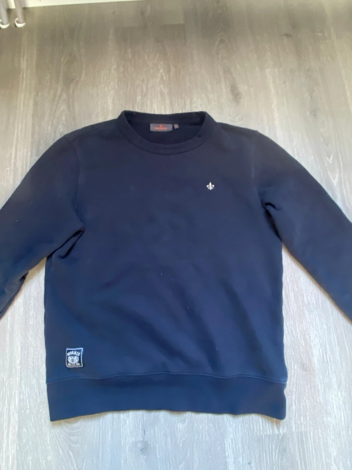 Mörkblå sweatshirt från Morris