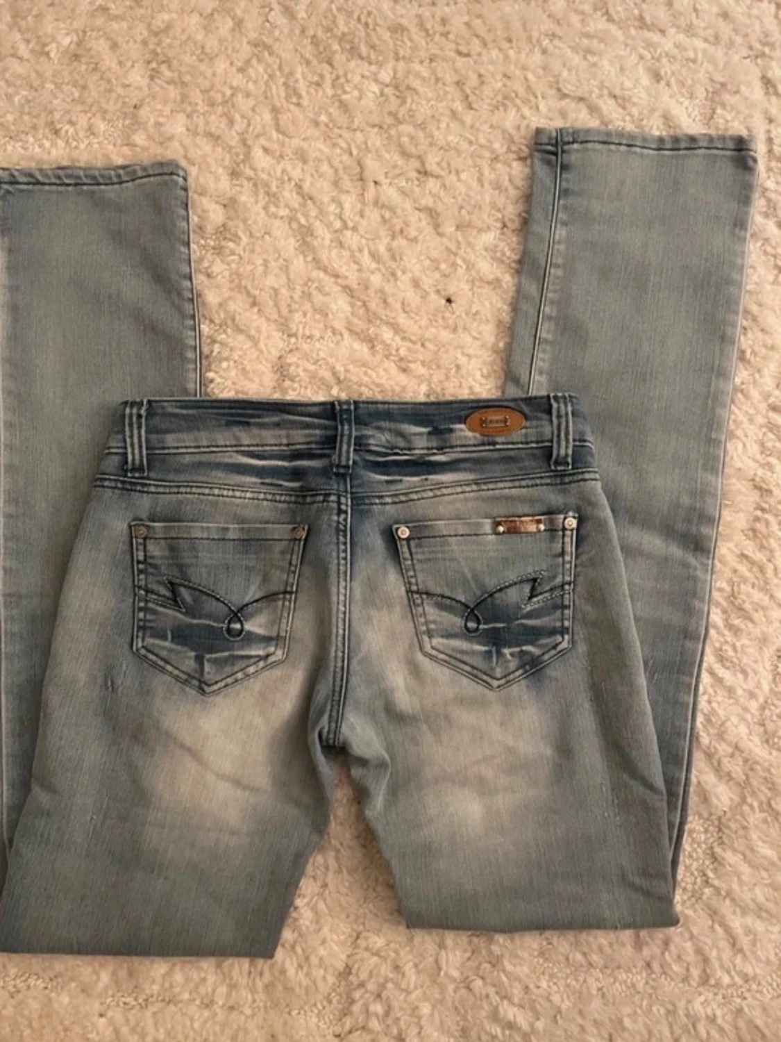 Ljusblå jeans från Miss Rosina - 4