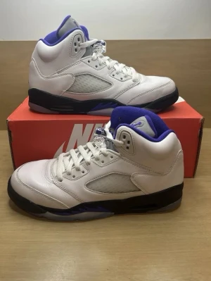 Air Jordan 5 dark concord - air jordan 5s strl 40.5, pris går att diskutera 