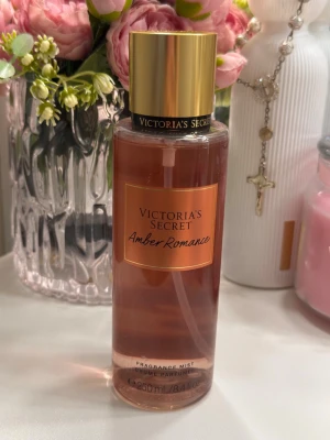 Victoria’s secret - Victoria's Secret Amber Romance Body Mist 250 ml
