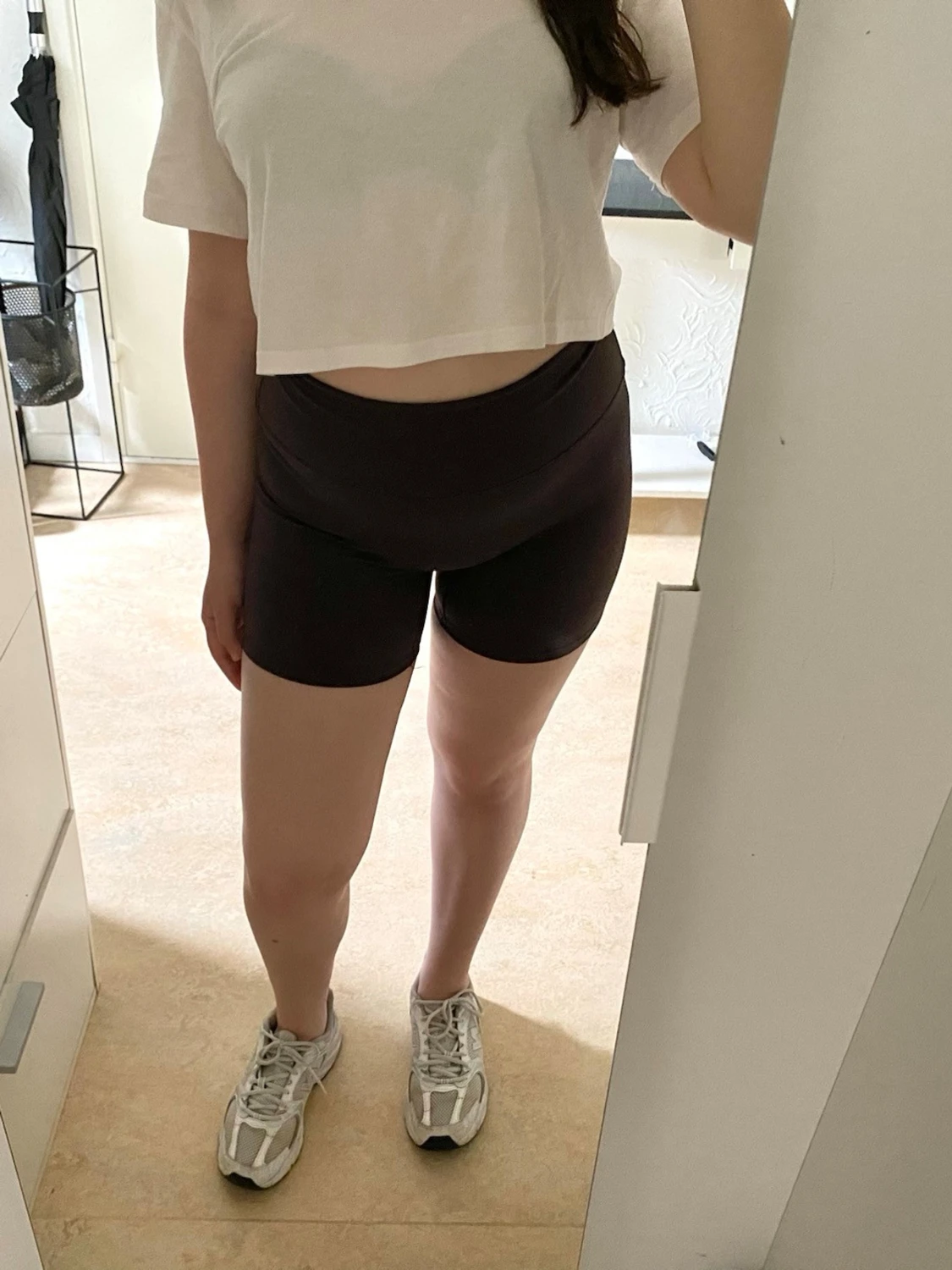 Bruna högmidjade cykelshorts