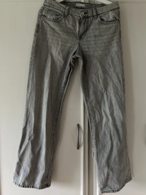 Jeans Gina tricot - Jeans från Gina tricot i stl 36 i nyskick