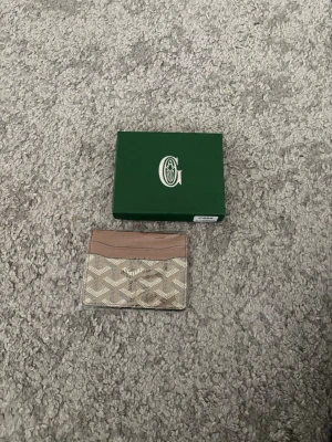 Oliv goyard plånbok  - Sprillans ny goyard plånbok.  