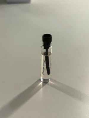 Tester Essnce - Helt oanvänd teater från essnce i doften femina vivit! 