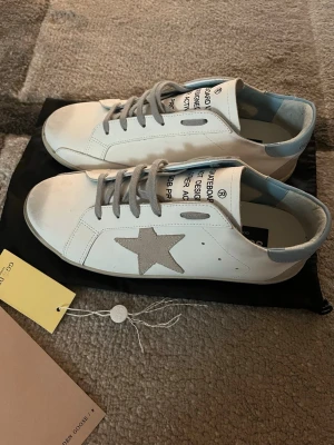 Golden goose - Tja säljer dessa vill bara bli av med dom super fint skick