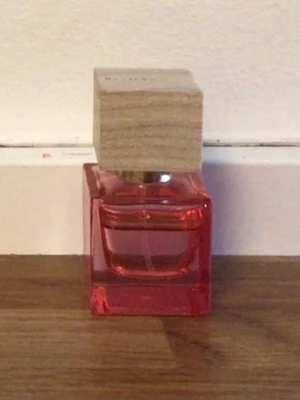 Reve de Hanami parfym från Rituals  - Se bild hur mycket använt 