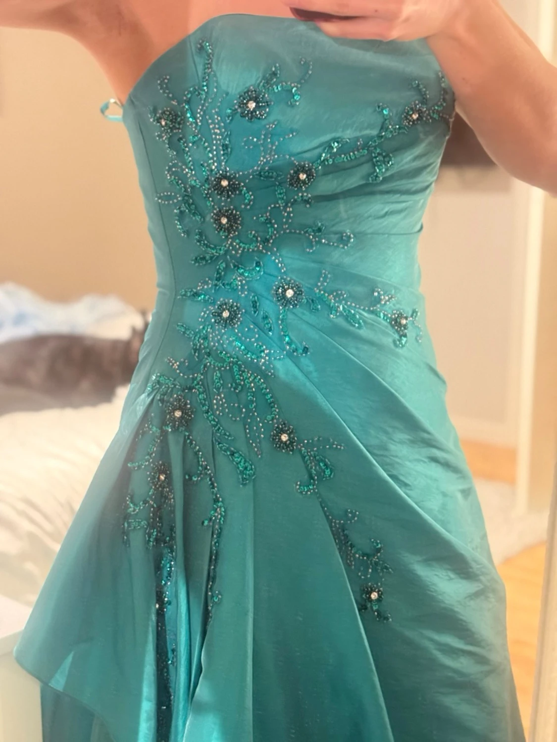 Turkos axelbandslös balklänning - 1