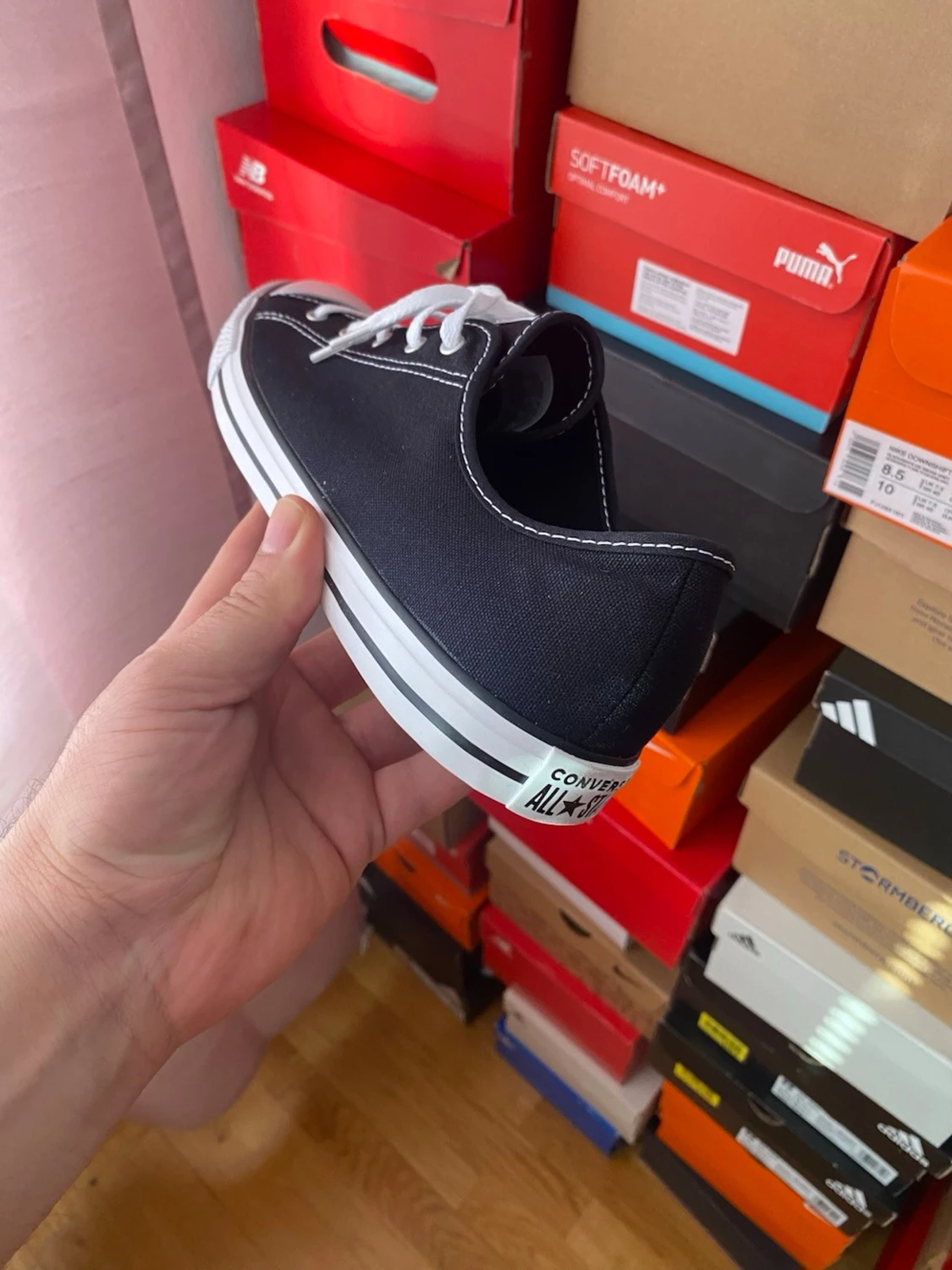 Svarta låga Converse sneakers - 2