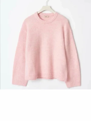 Ljusrosa fluffig stickad tröja - Ljusrosa stickad tröja 