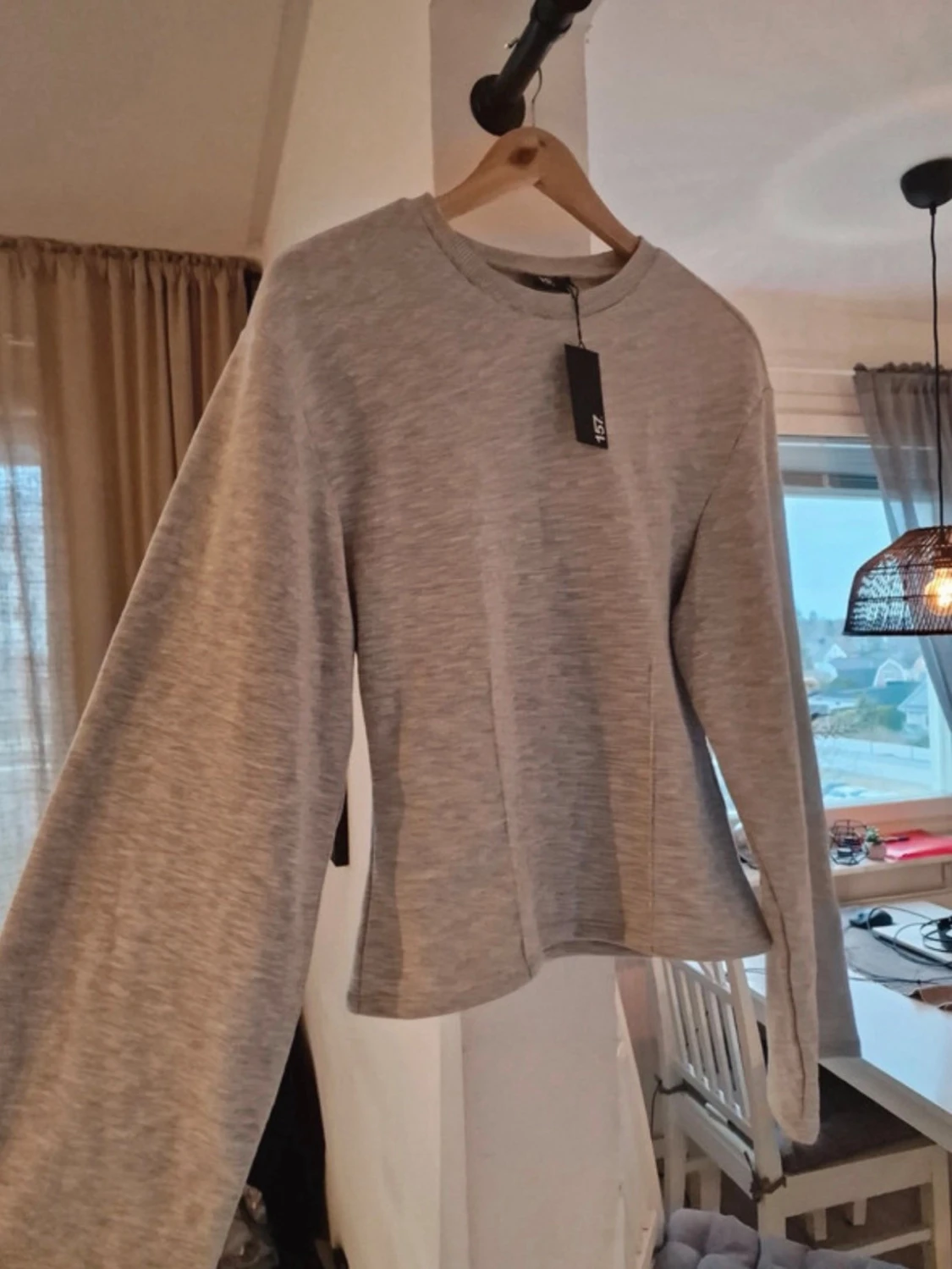 Grå croppad långärmad topp LST - 4