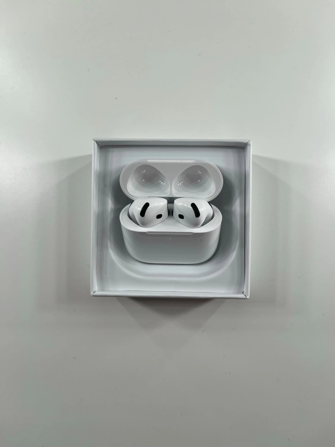 Apple AirPods 4 - 2