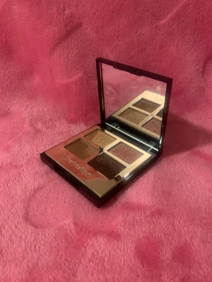 Charlotte Tilbury palette i Pillow Talk Palette Of Pops - Ny och oanvänd