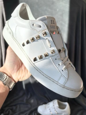 Valentino open rockstud skor - valentino open skor | orginalstorlek: 38, fråga om innermått vid osäkerhet | 