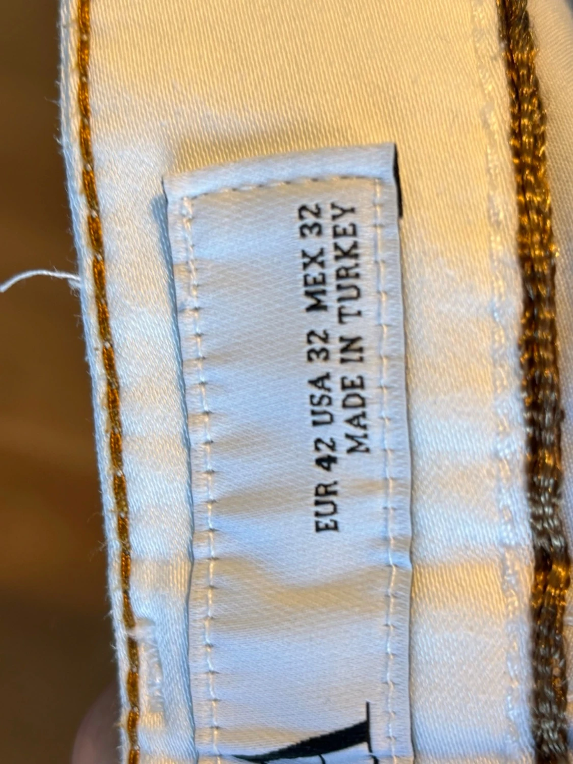Vita slim fit jeans från Zara - 3
