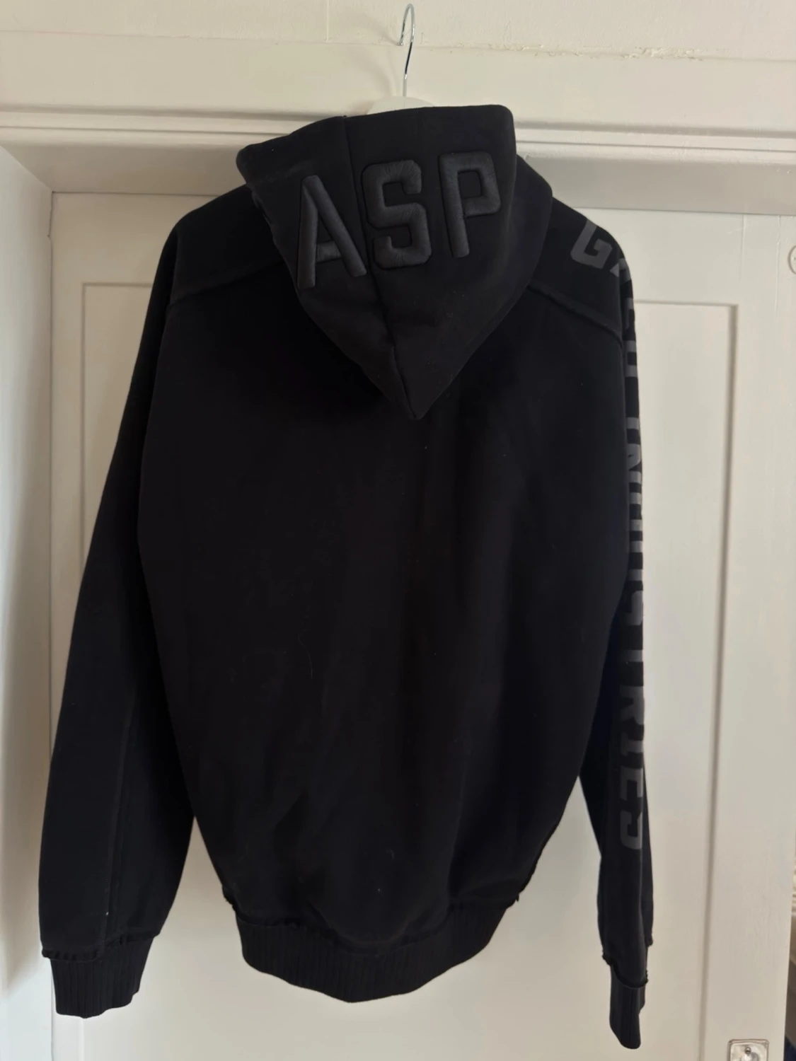 Svart zip hoodie från gasp - 2
