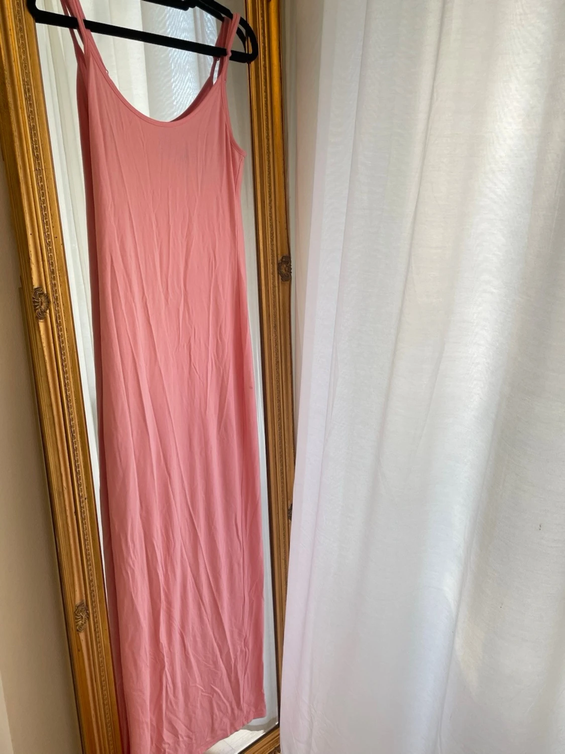 Ljusrosa långklänning med smala band - 2