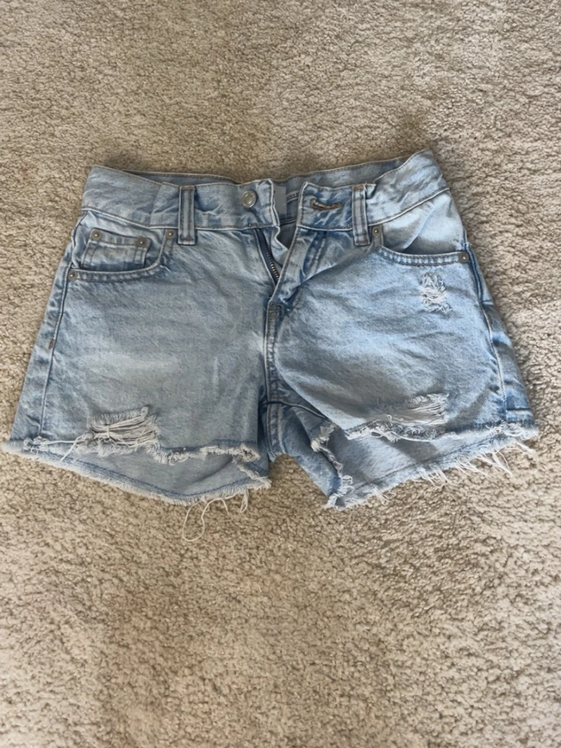 Ljusblå denimshorts från 157 - 1