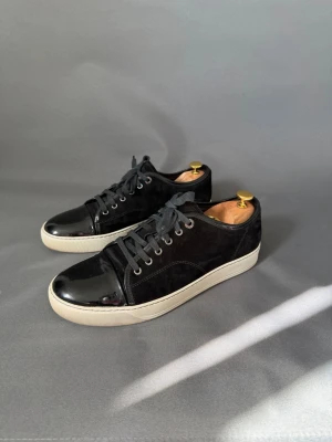 Lanvins svarta - Väldigt bra skick, uk 8 vilket motsvarar 42-43