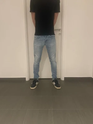 Dondup George jeans - Säljer nu dessa feta Dondup jeans, skriv för fler bilder/frågor😊