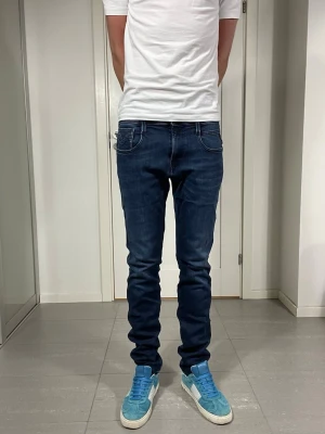 Replay Anbass Jeans - Säljer nu dessa Replay Anbass Jeans, skriv för fler bilder/frågor🙌🏼