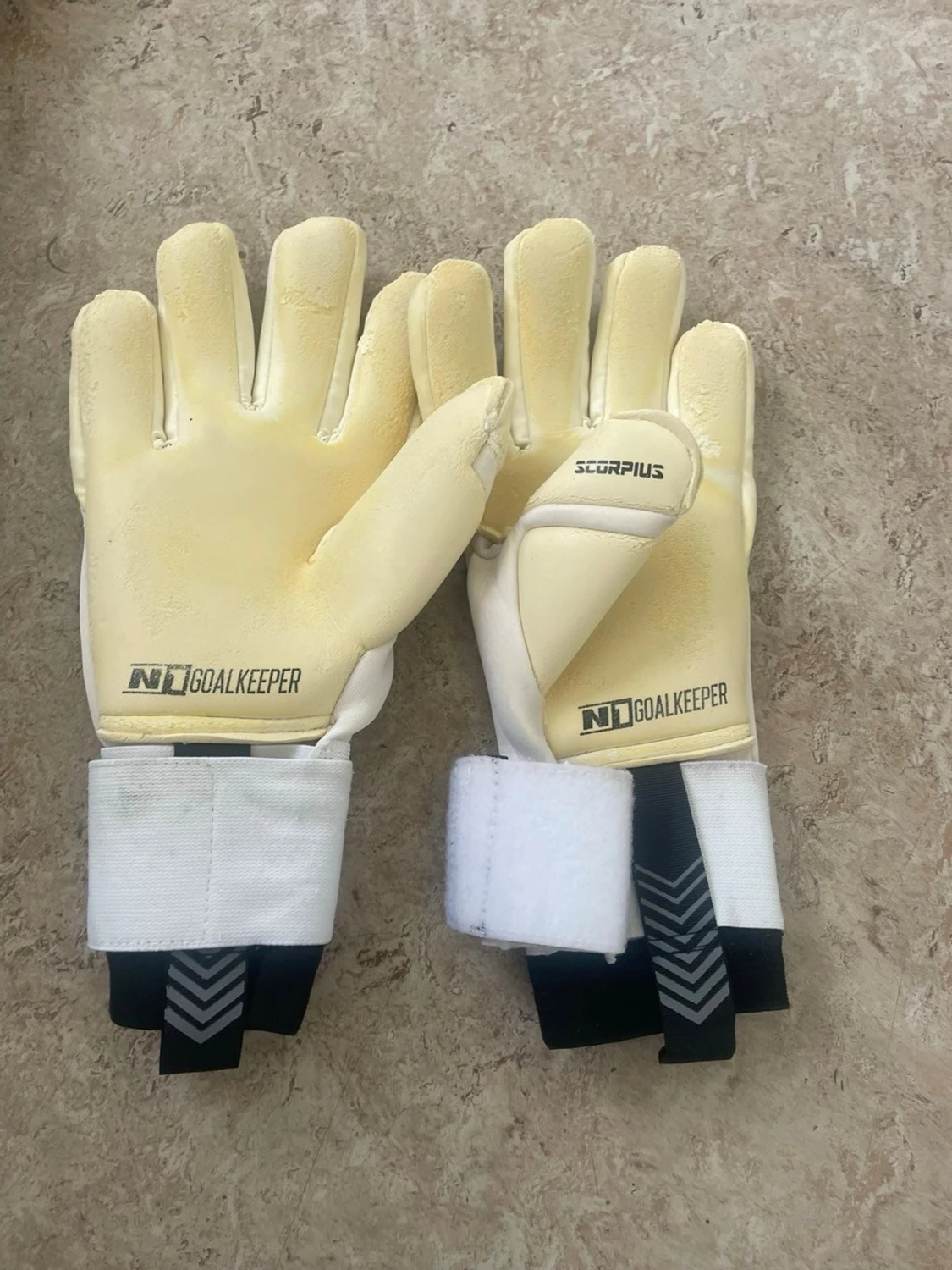 N1 Goalkeeper målvaktshandskar - 6