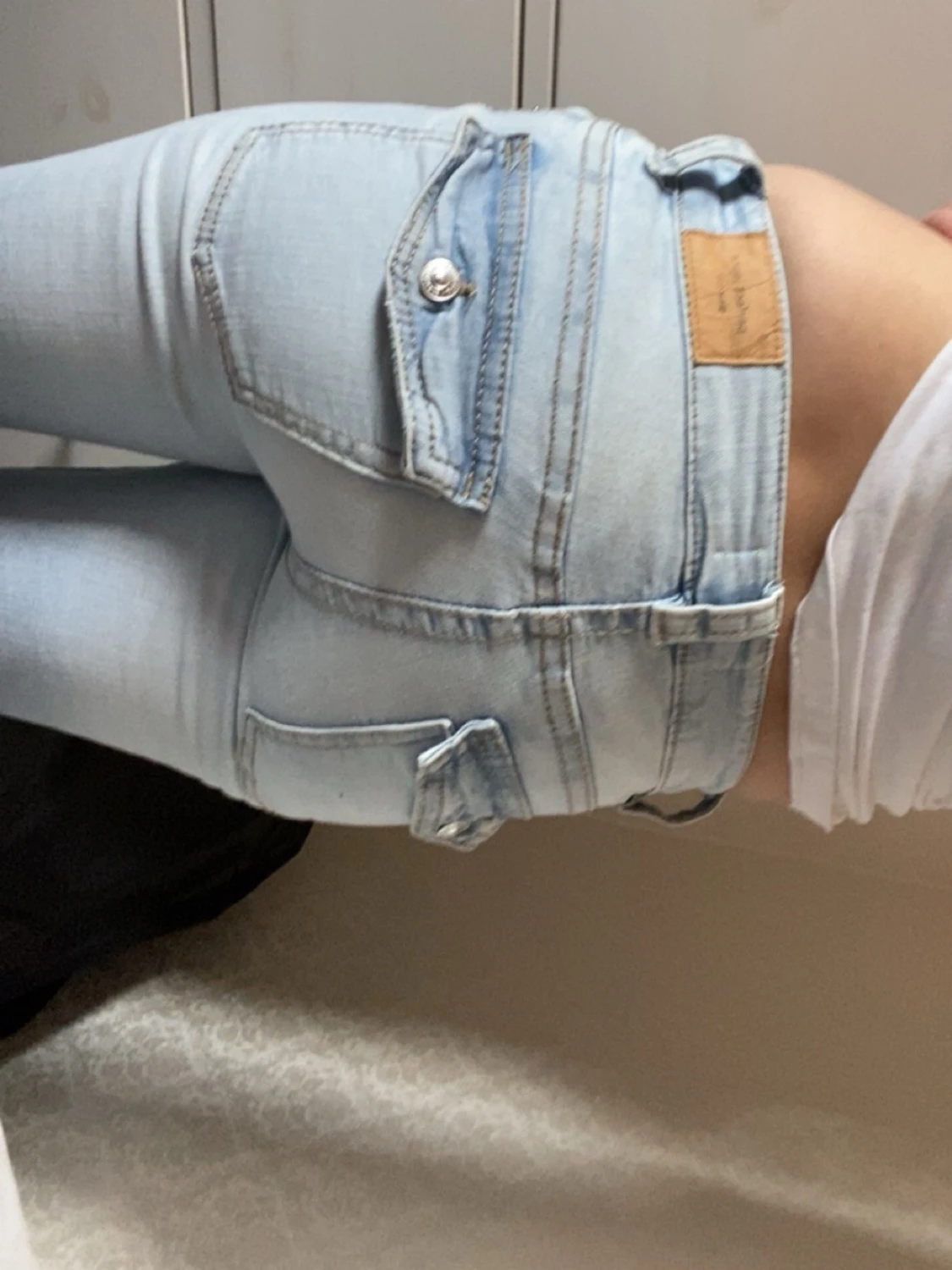 Ljusblåa low waist jeans  - 1