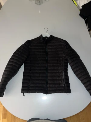 Colmar jacka  - Svart Colmar jacka. Köpt för 3 år sedan. Storlek M. 