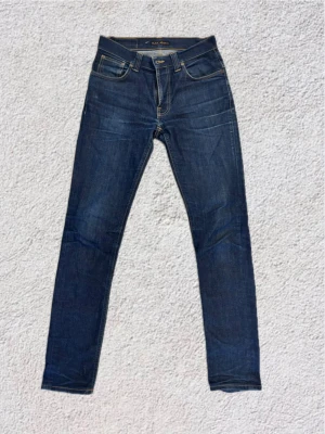 Nudie jeans  - Extremt snygga Nudie jeans med skön fade. Dom har bra skick, inga defekter finns. Pris endast 399 pris kan alltid diskuteras 