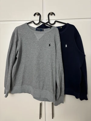 Två Ralph Lauren tröjor  - Två Ralph Lauren tröjor, gott skick, sama storlek