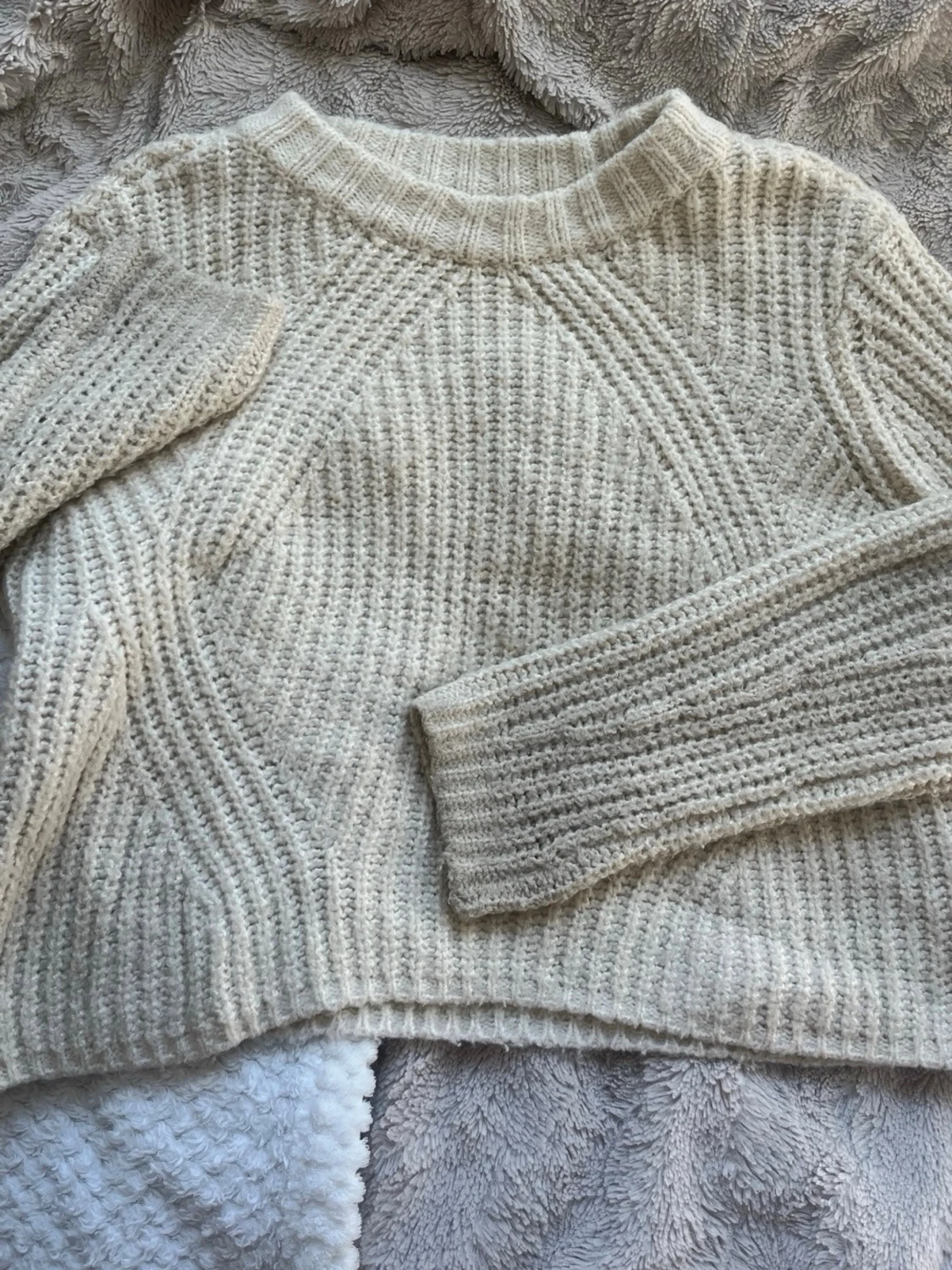 Beige stickad tröja - 1