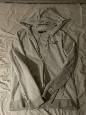 EA7 Hoodie - Vit Armani Hoodie