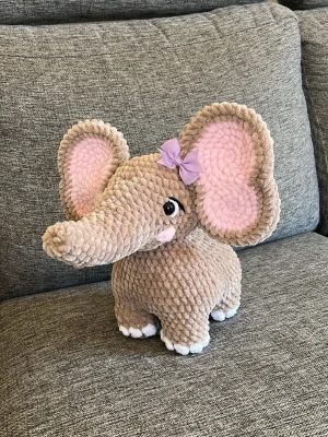 Virkad elefant - Handgjord virkad söt liten elefant