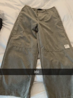 Manchester byxor - Nypris på bild. Manchester, 34/30