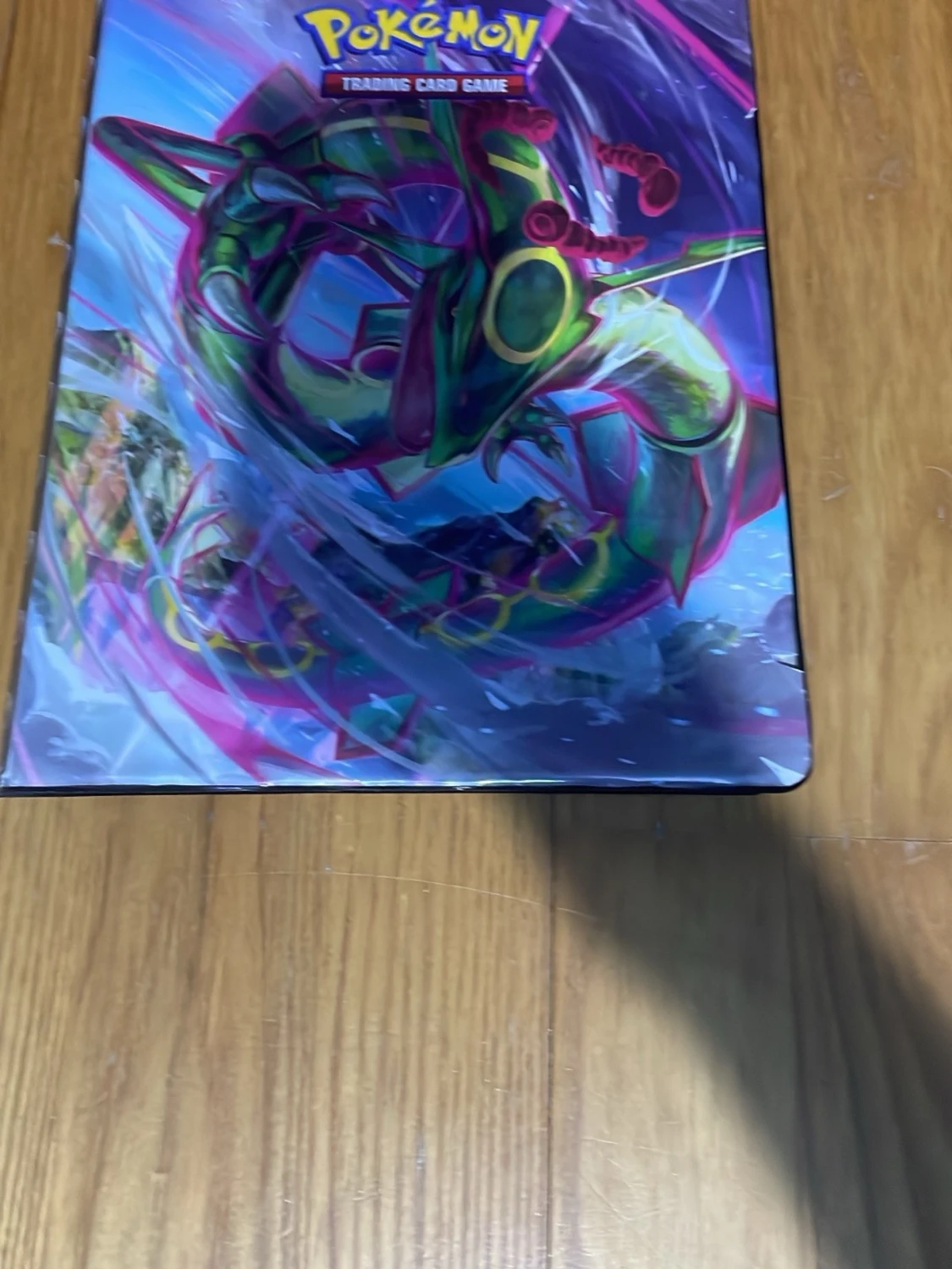 Pokémon samlarpärm med Rayquaza