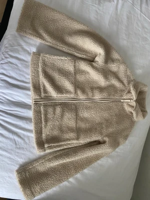 Teddykofta - Inga defekter, skriv om ni har funderingar💕