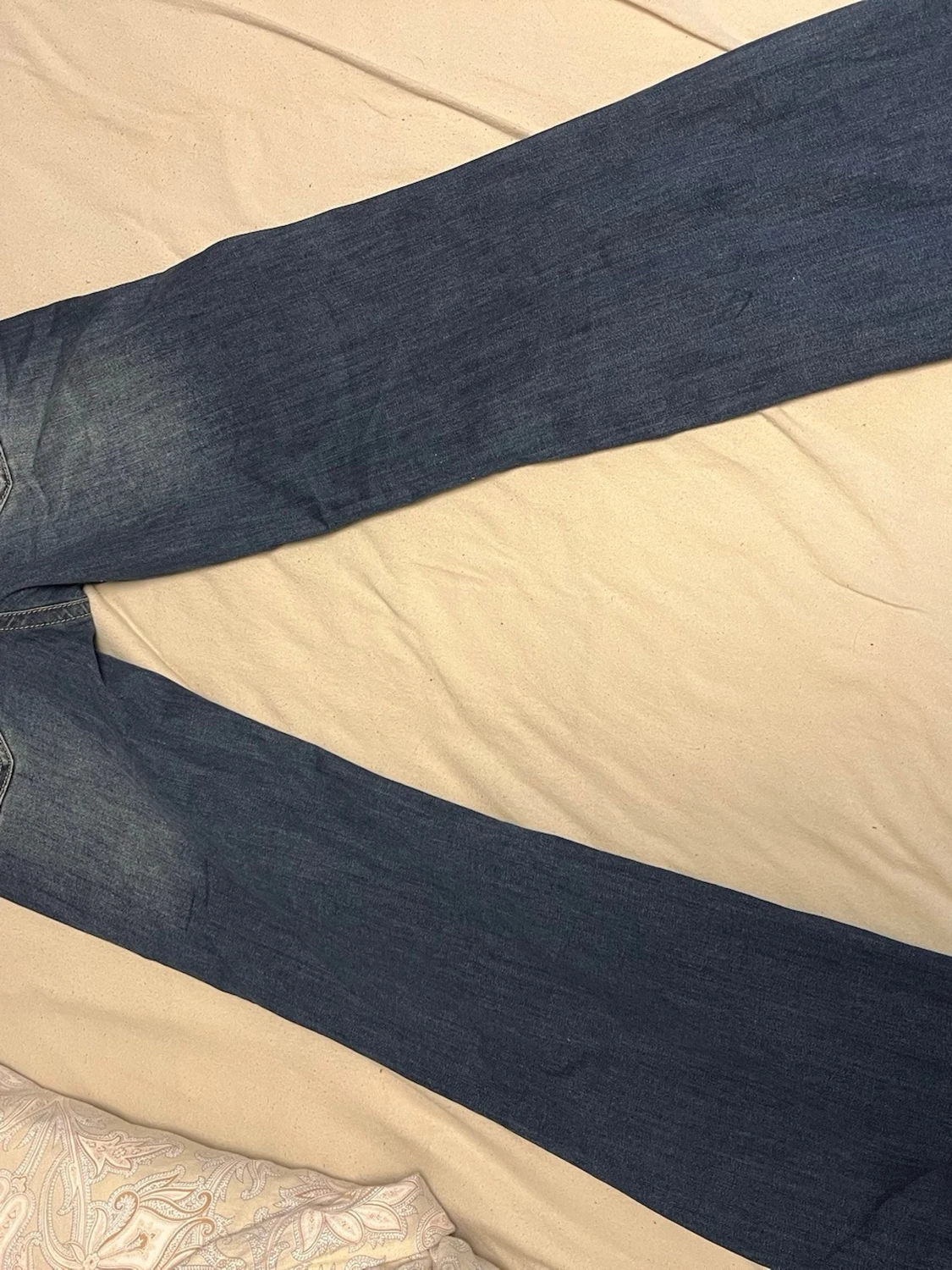 Blå bootcut jeans från Nelly  - 2