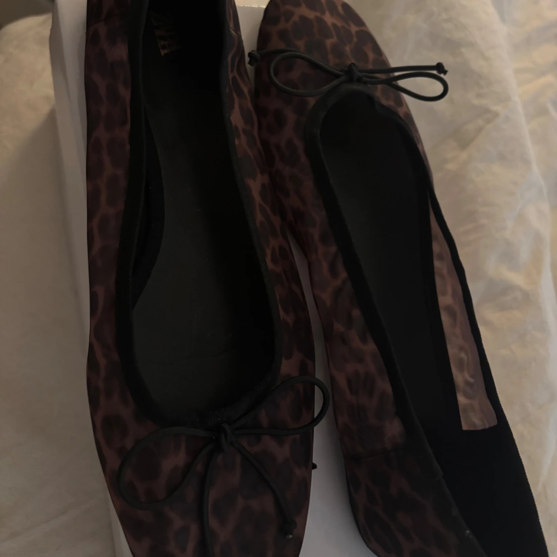 Leopardmönstrade ballerinaskor Zara - 1